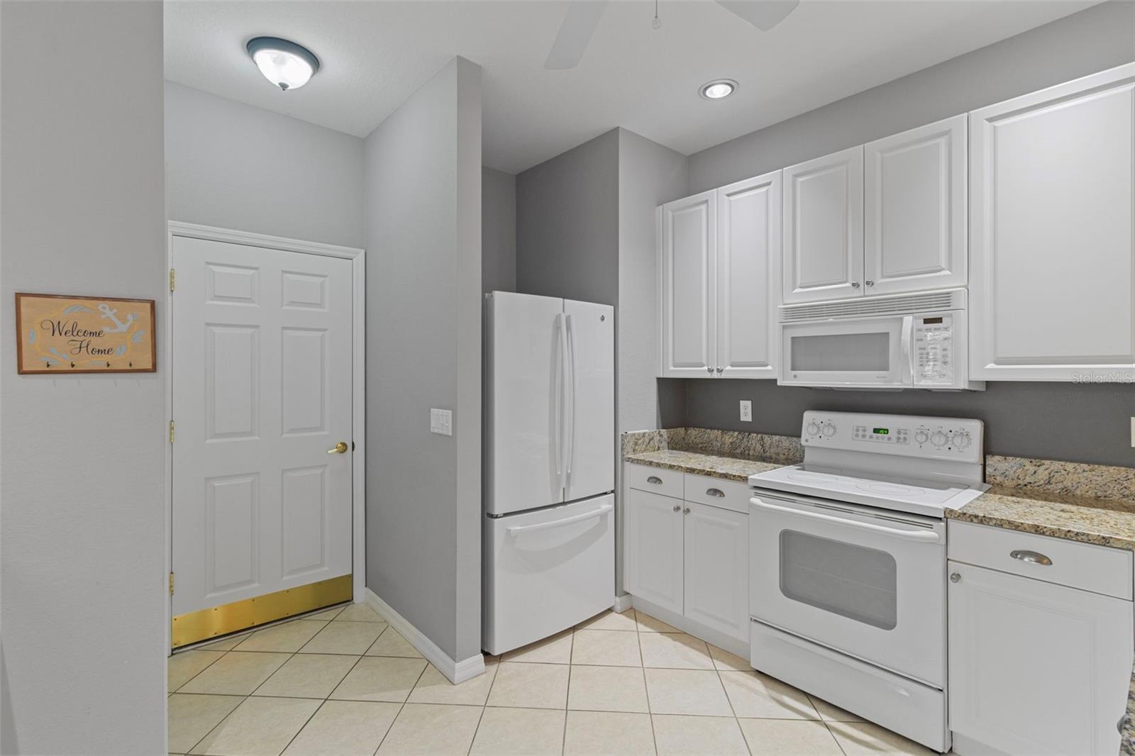 Image 12 of 48 For 2612 Peach Circle