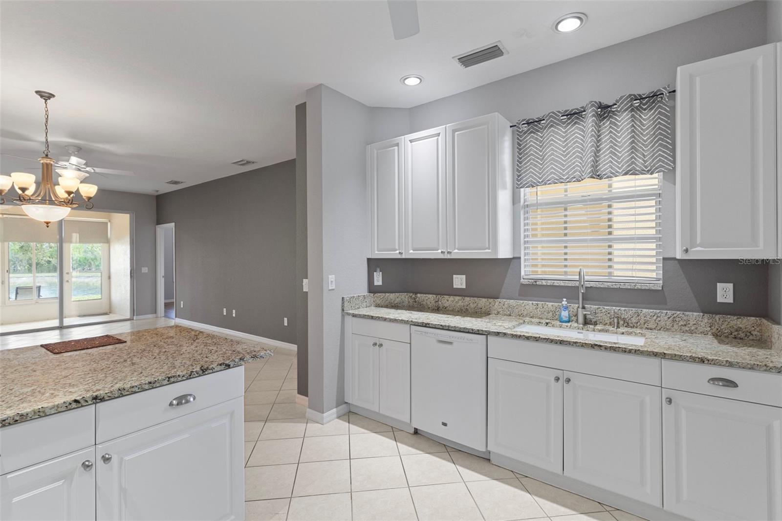 Image 14 of 48 For 2612 Peach Circle