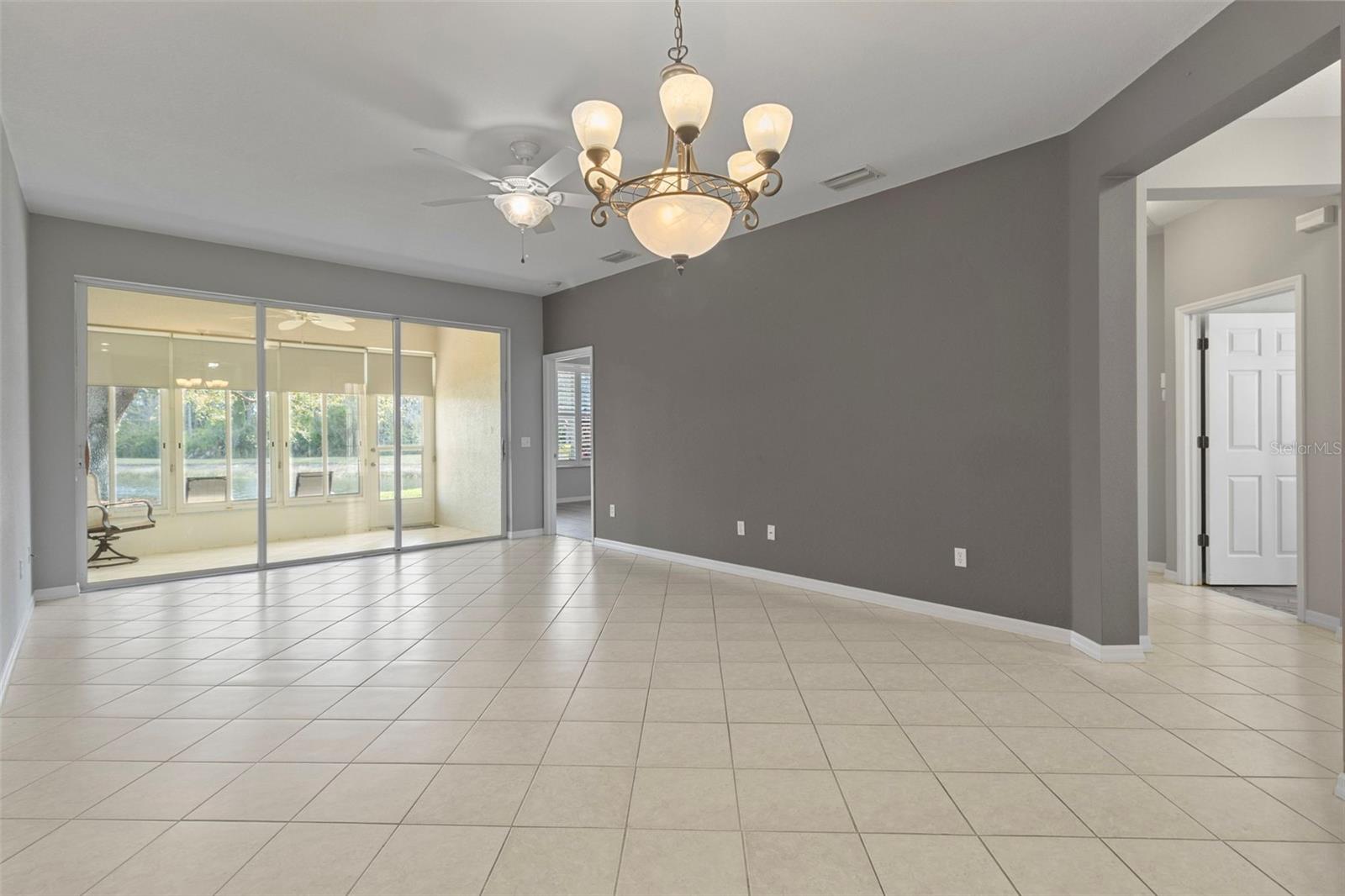 Image 16 of 48 For 2612 Peach Circle