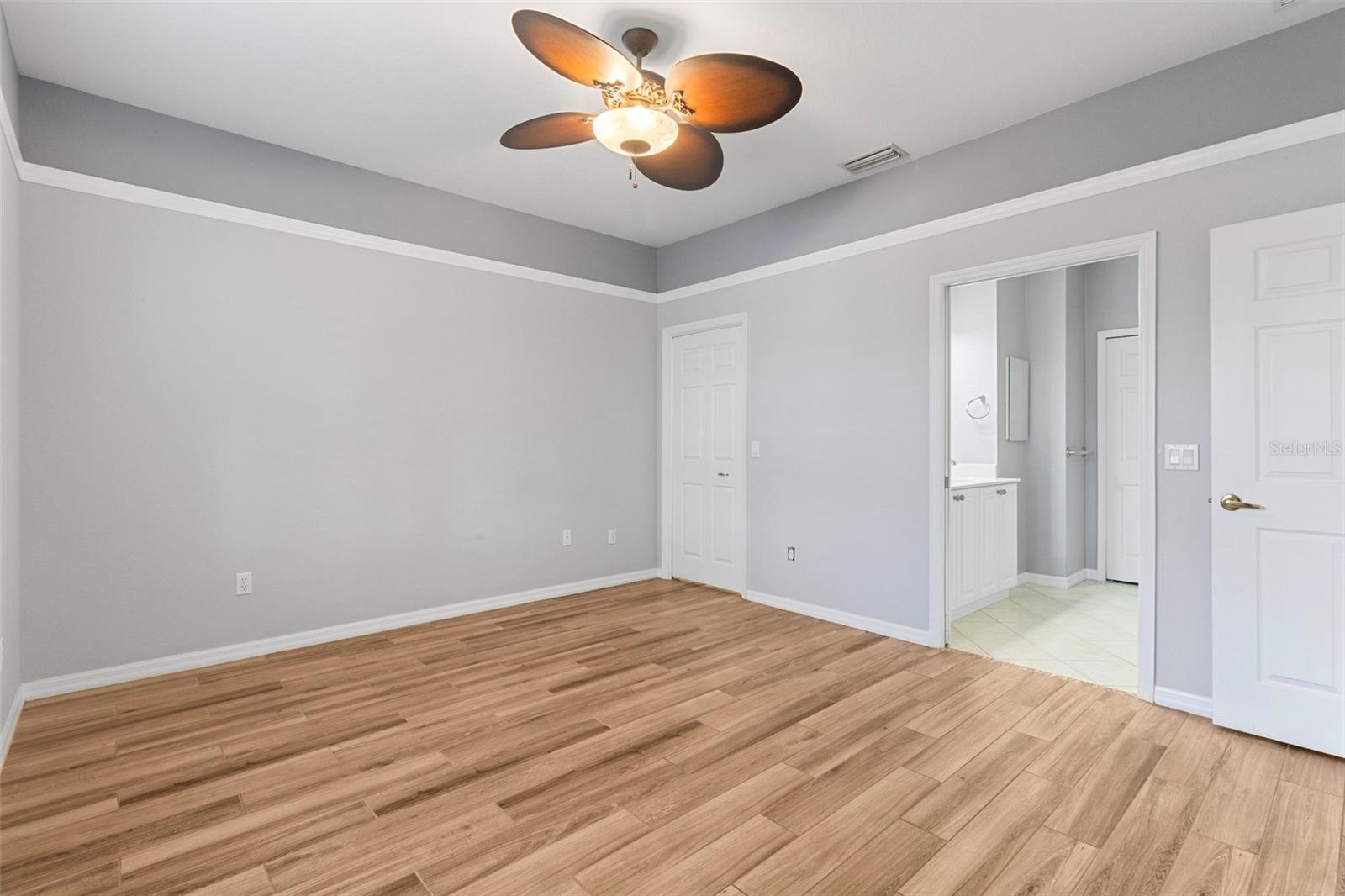 Image 21 of 48 For 2612 Peach Circle