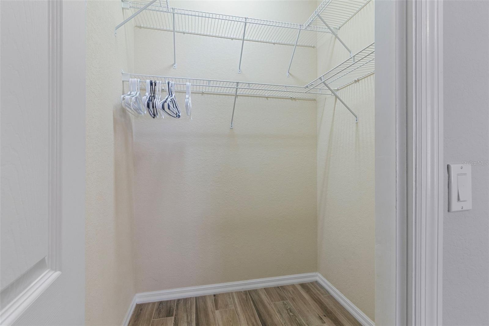 Image 24 of 48 For 2612 Peach Circle