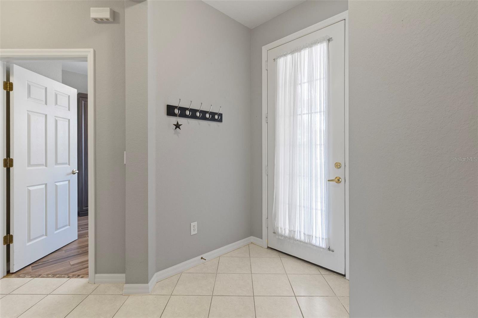 Image 9 of 48 For 2612 Peach Circle