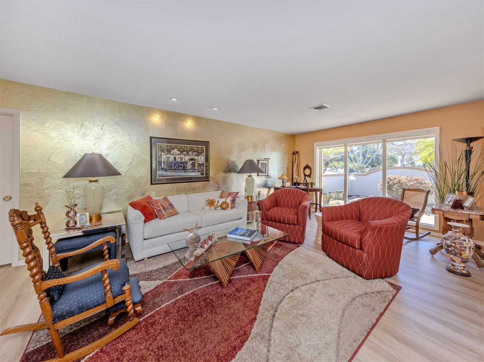 Image 11 of 38 For 603 Four Bays Drive