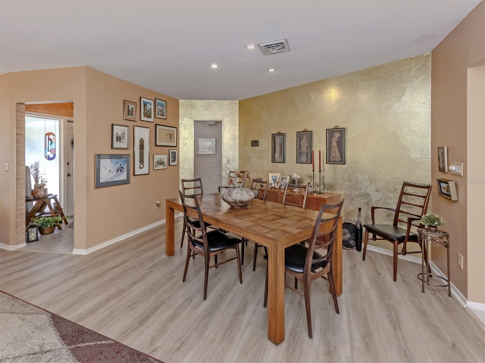 Image 13 of 38 For 603 Four Bays Drive