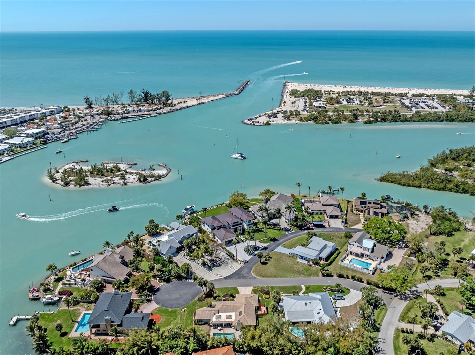 Image 2 of 38 For 603 Four Bays Drive