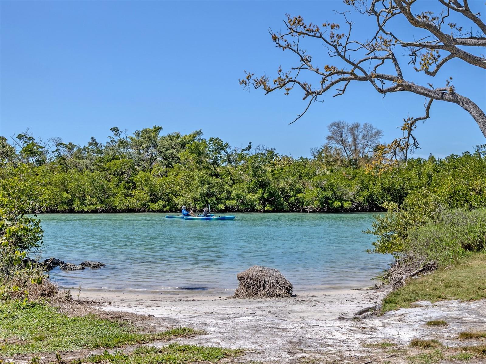 Image 27 of 38 For 603 Four Bays Drive