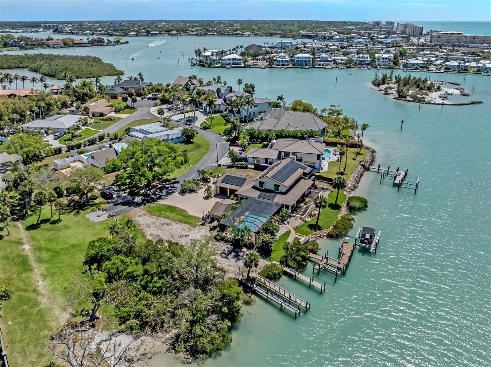 Image 3 of 38 For 603 Four Bays Drive