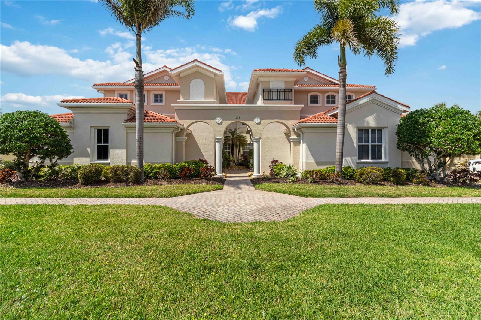 Image 2 of 79 For 133 Bella Vista Terrace 32c