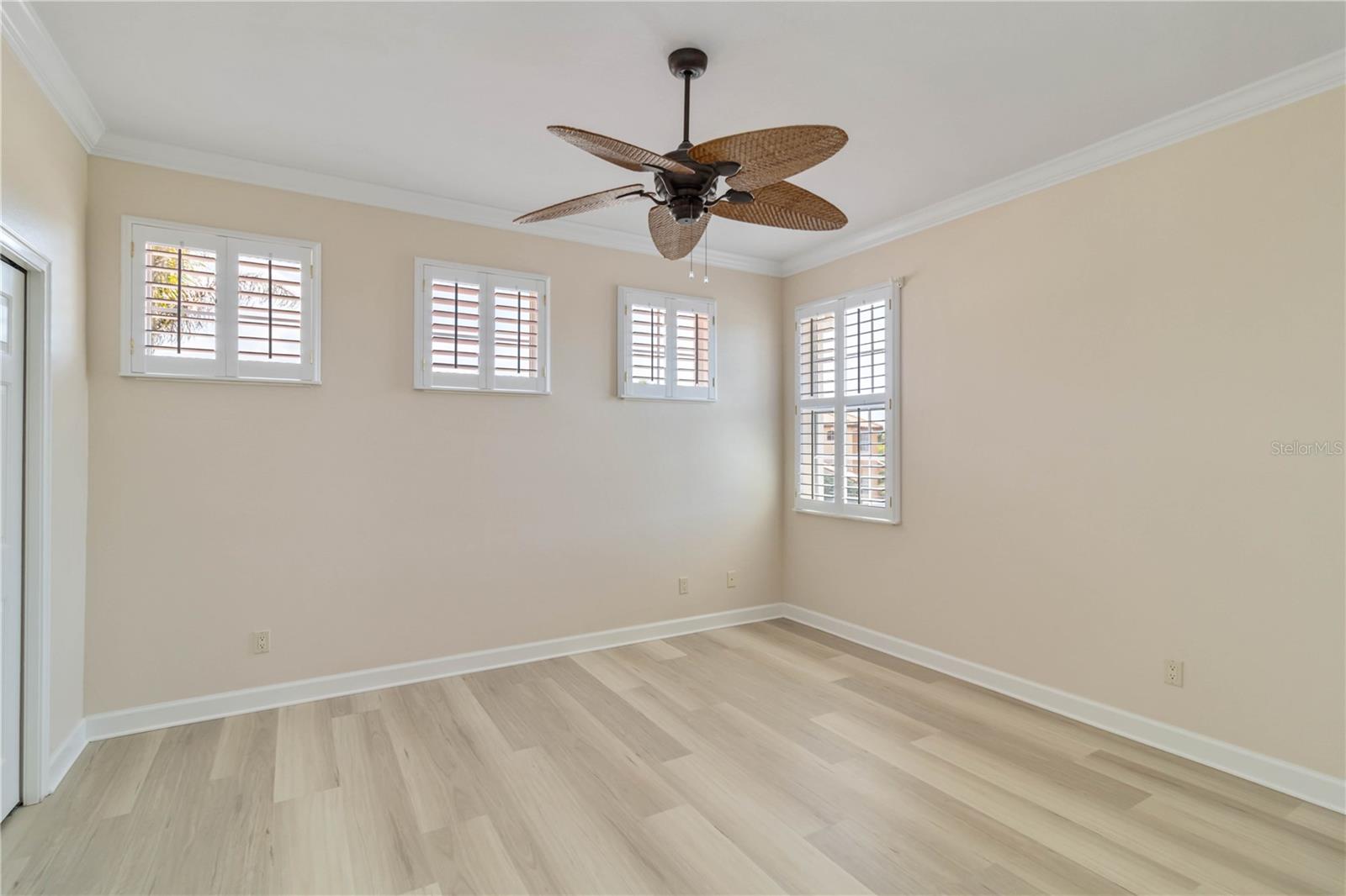 Image 24 of 79 For 133 Bella Vista Terrace 32c