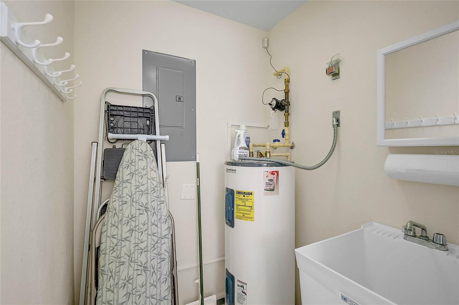 Image 22 of 48 For 4433 Corso Venetia Boulevard B18