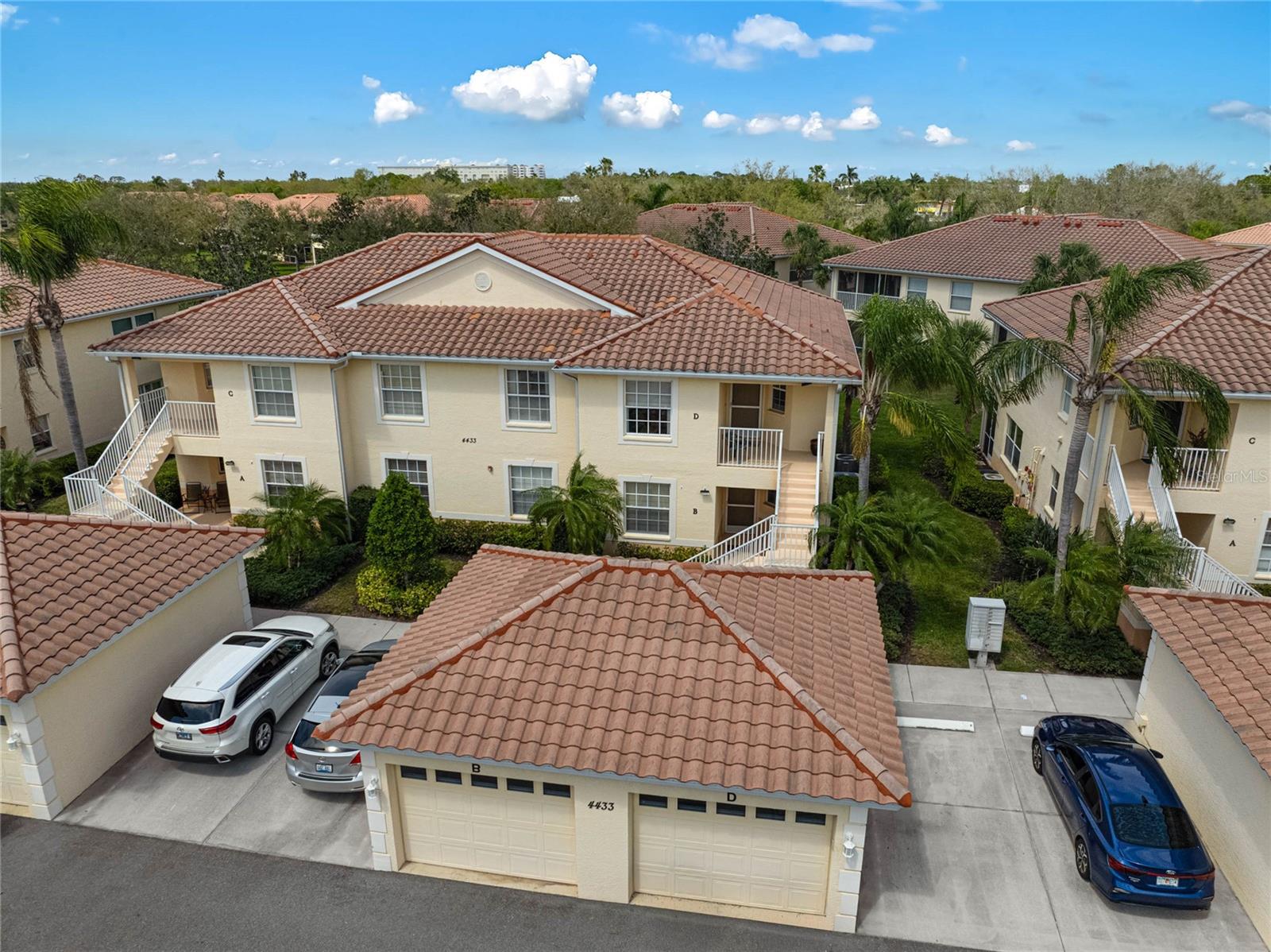 Image 33 of 48 For 4433 Corso Venetia Boulevard B18