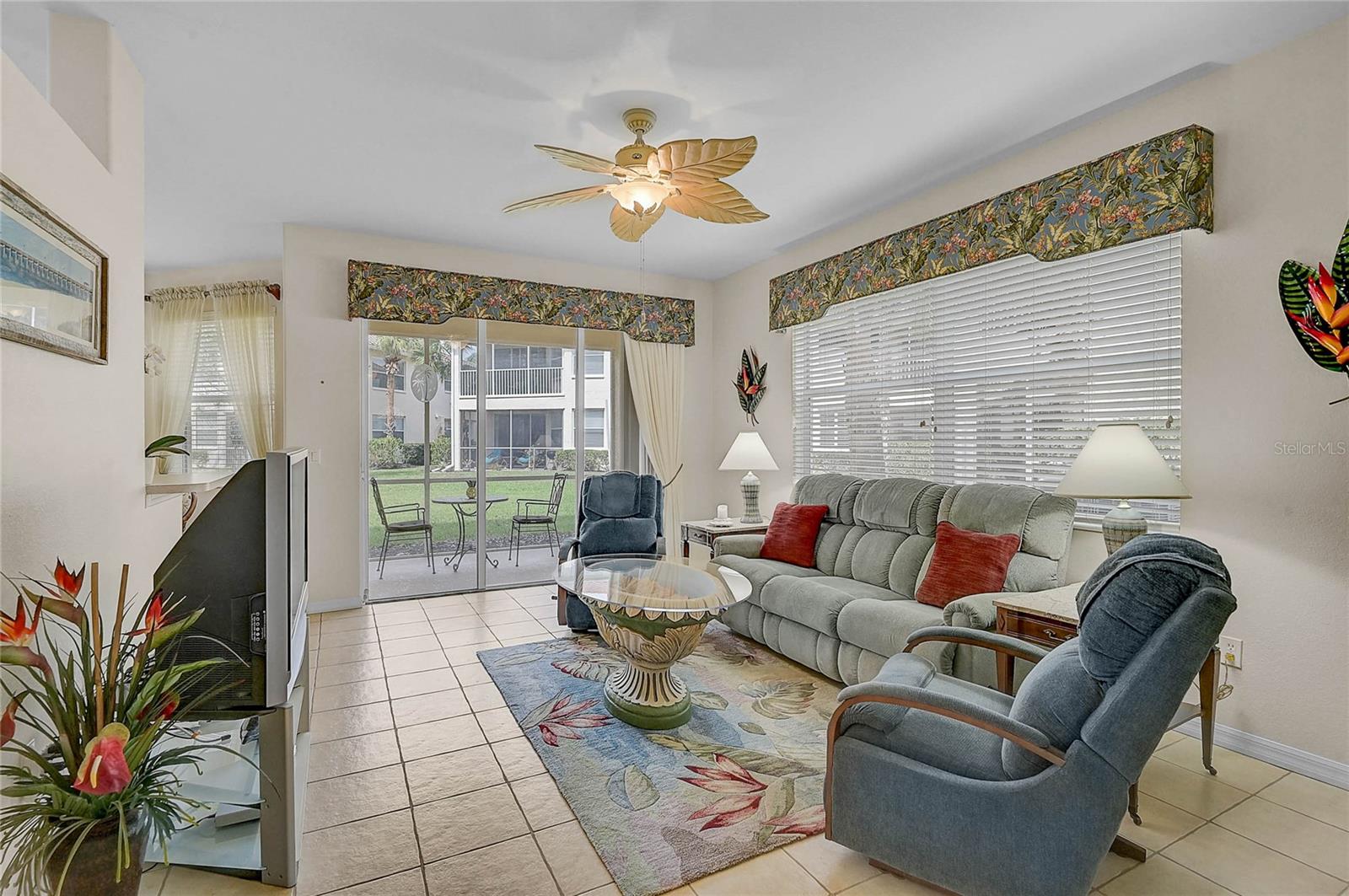 Image 4 of 48 For 4433 Corso Venetia Boulevard B18
