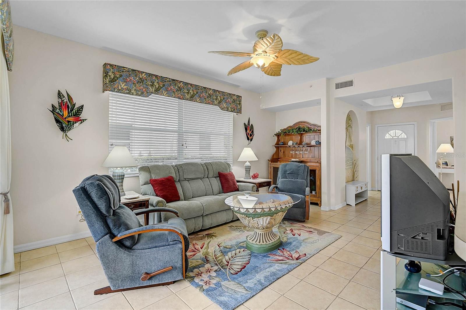 Image 5 of 48 For 4433 Corso Venetia Boulevard B18