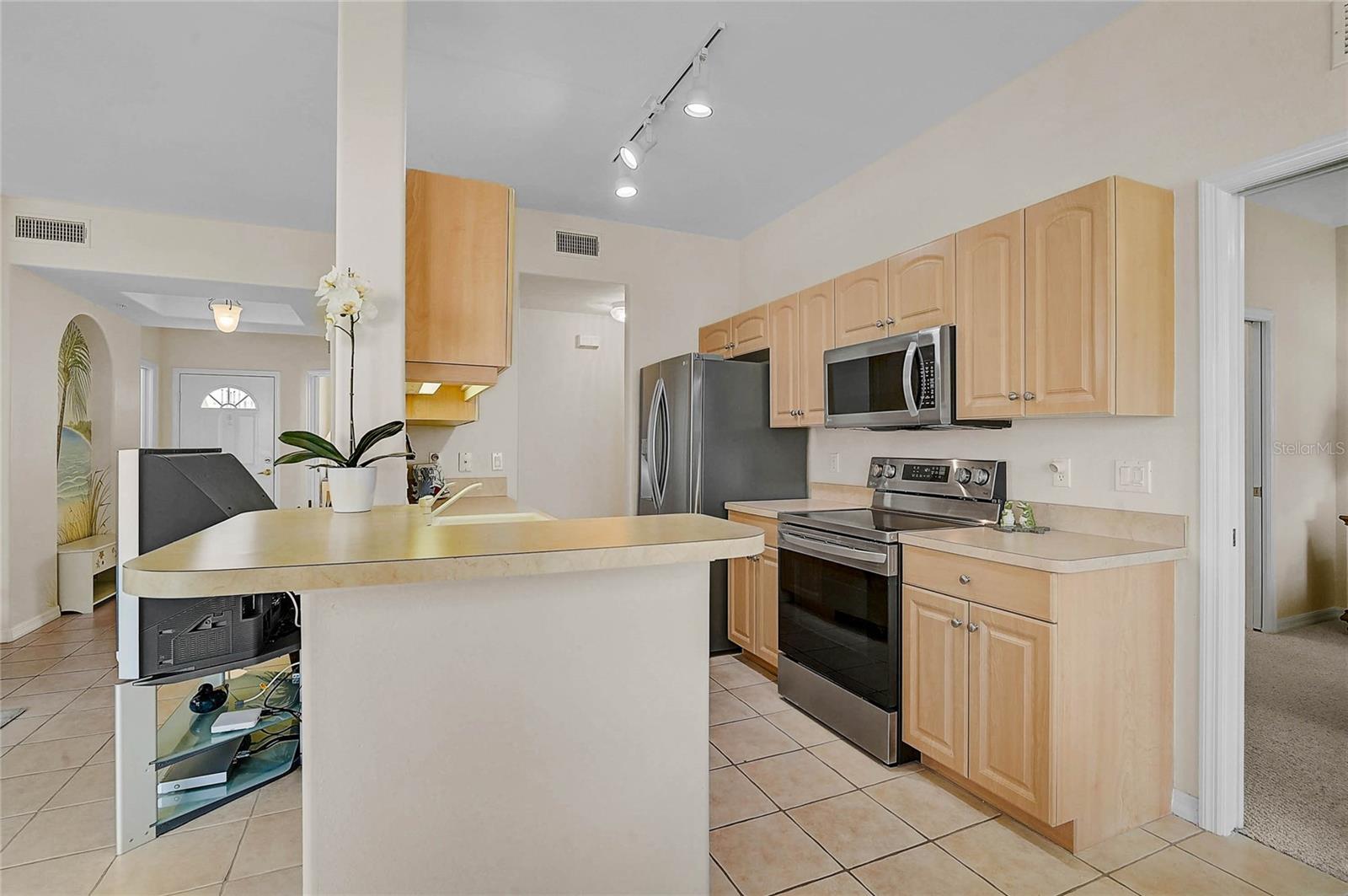 Image 8 of 48 For 4433 Corso Venetia Boulevard B18