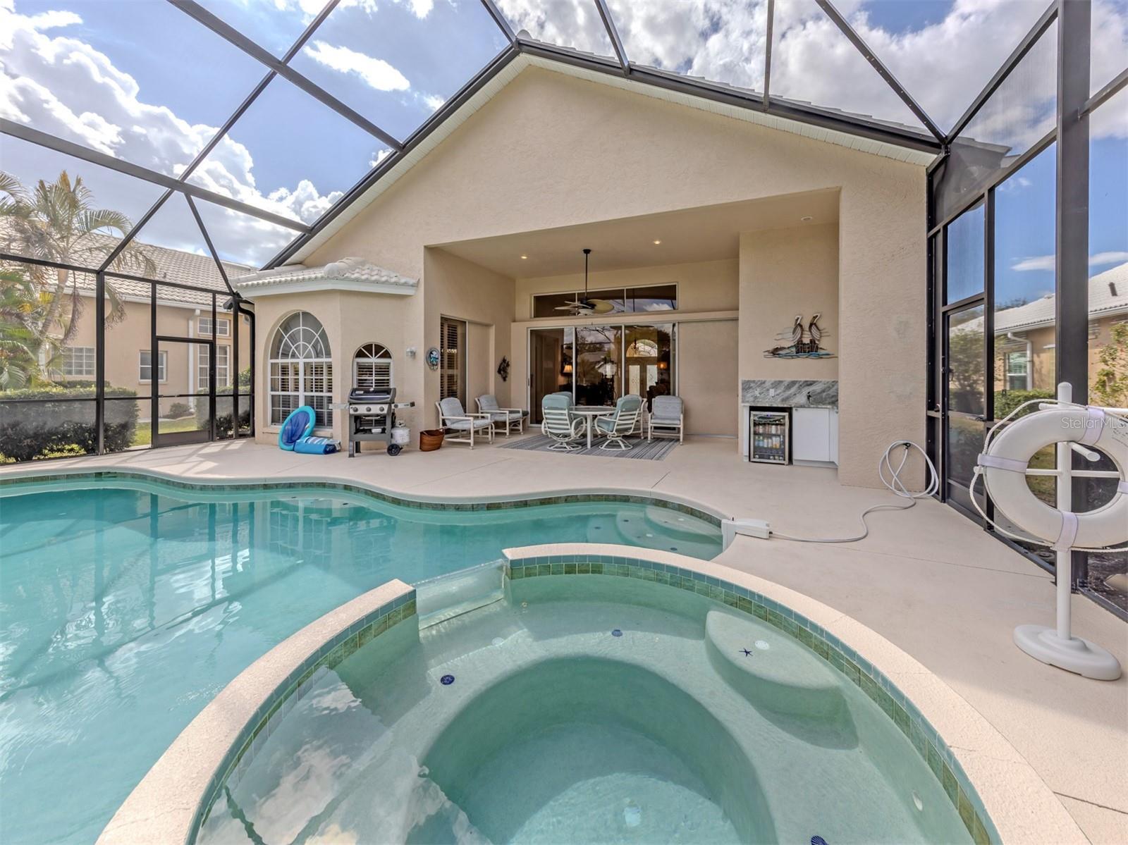 Image 29 of 79 For 338 Saint George Court 11