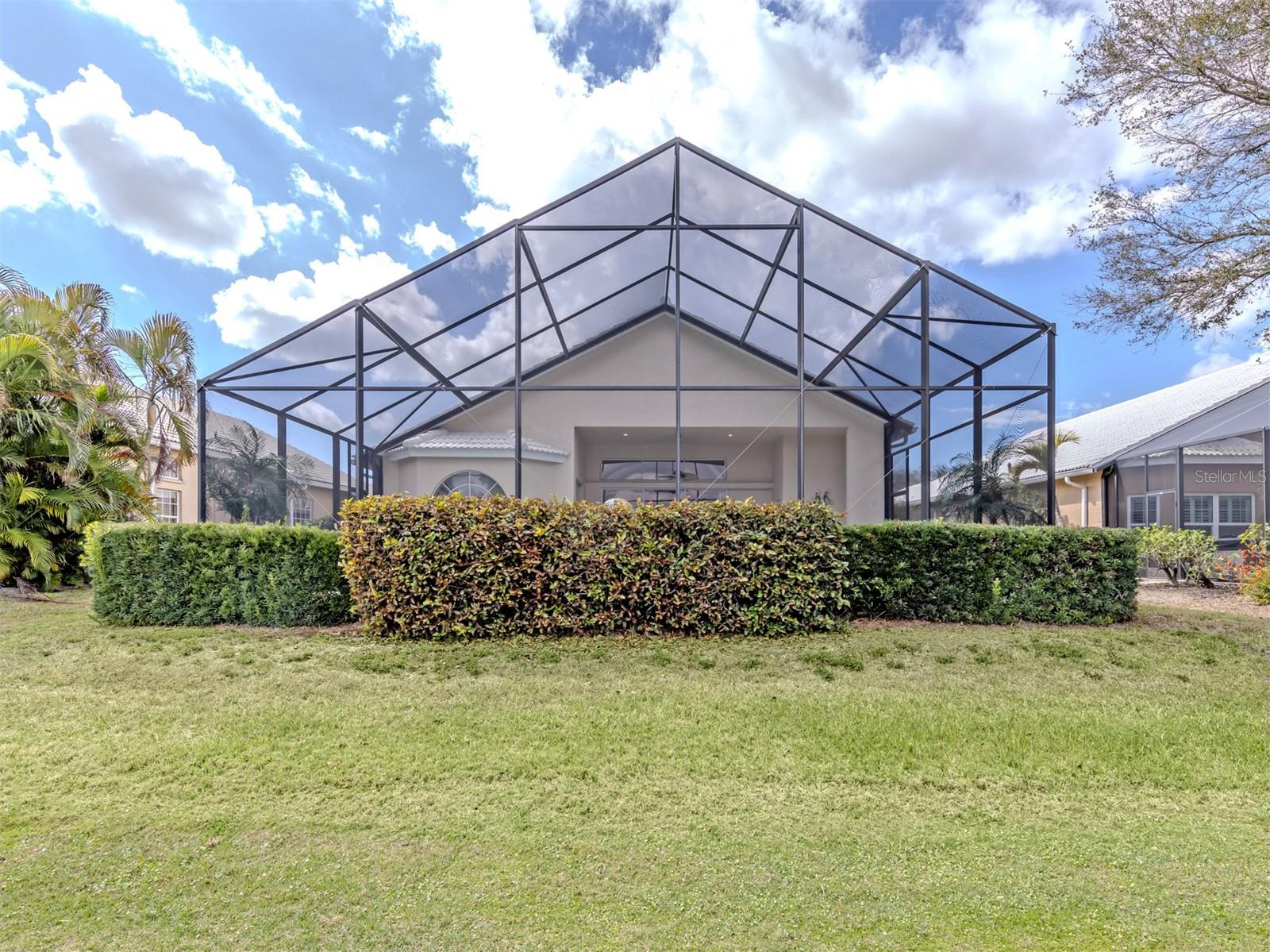 Image 30 of 79 For 338 Saint George Court 11