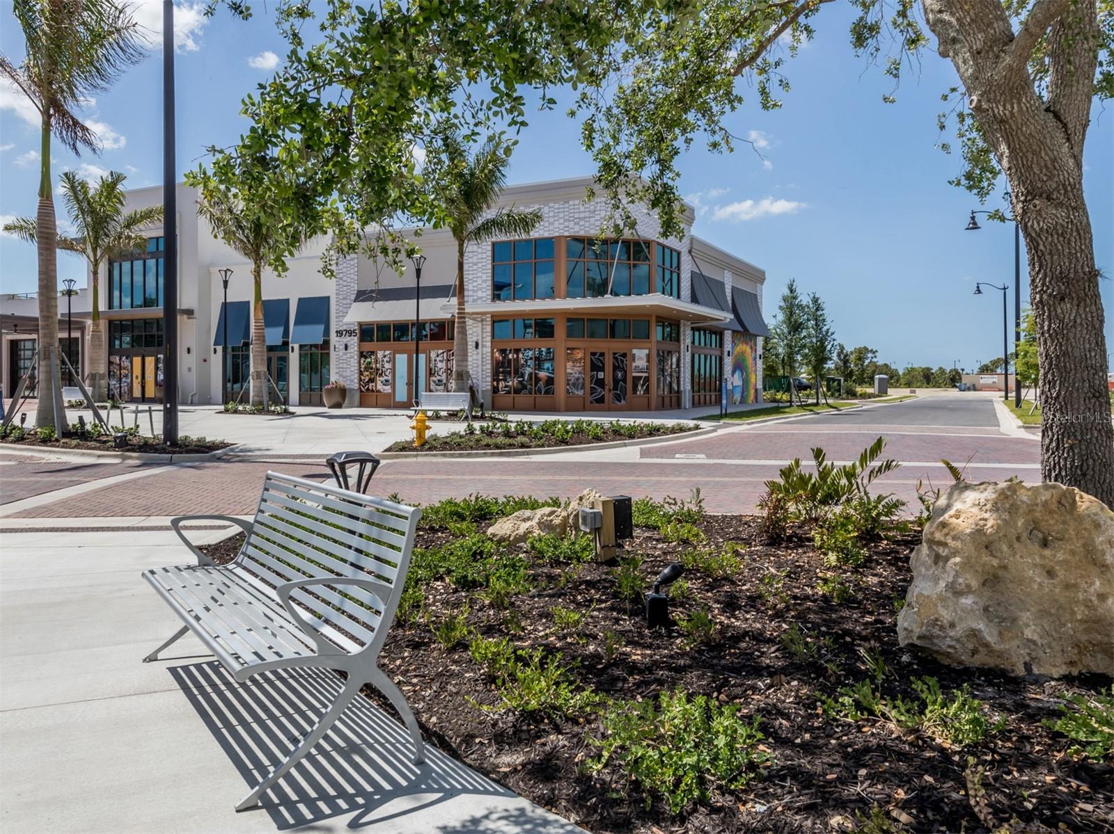 Image 61 of 92 For 20925 Loggia Court