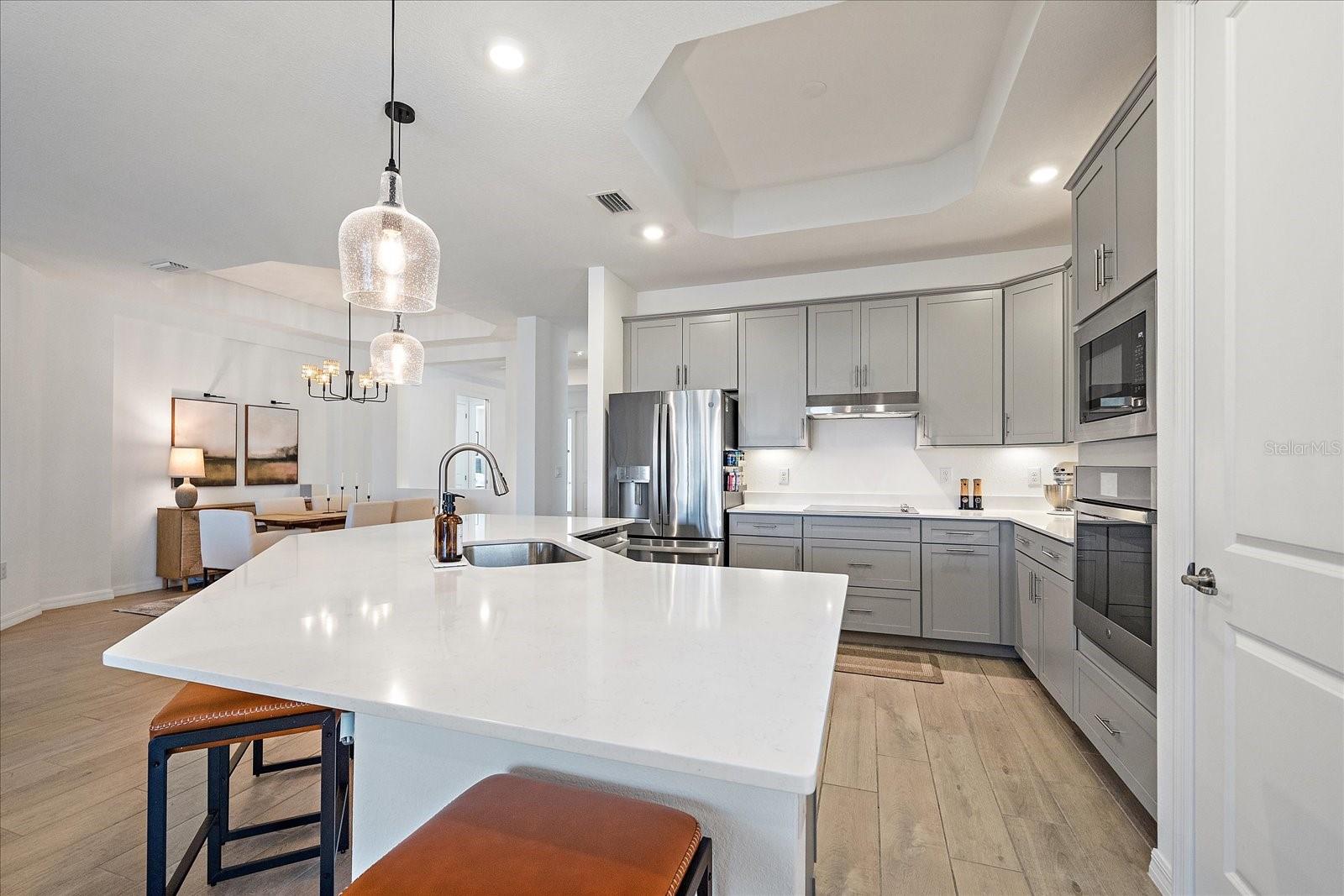 Listing photo id 10 for 17552 Santorini Court