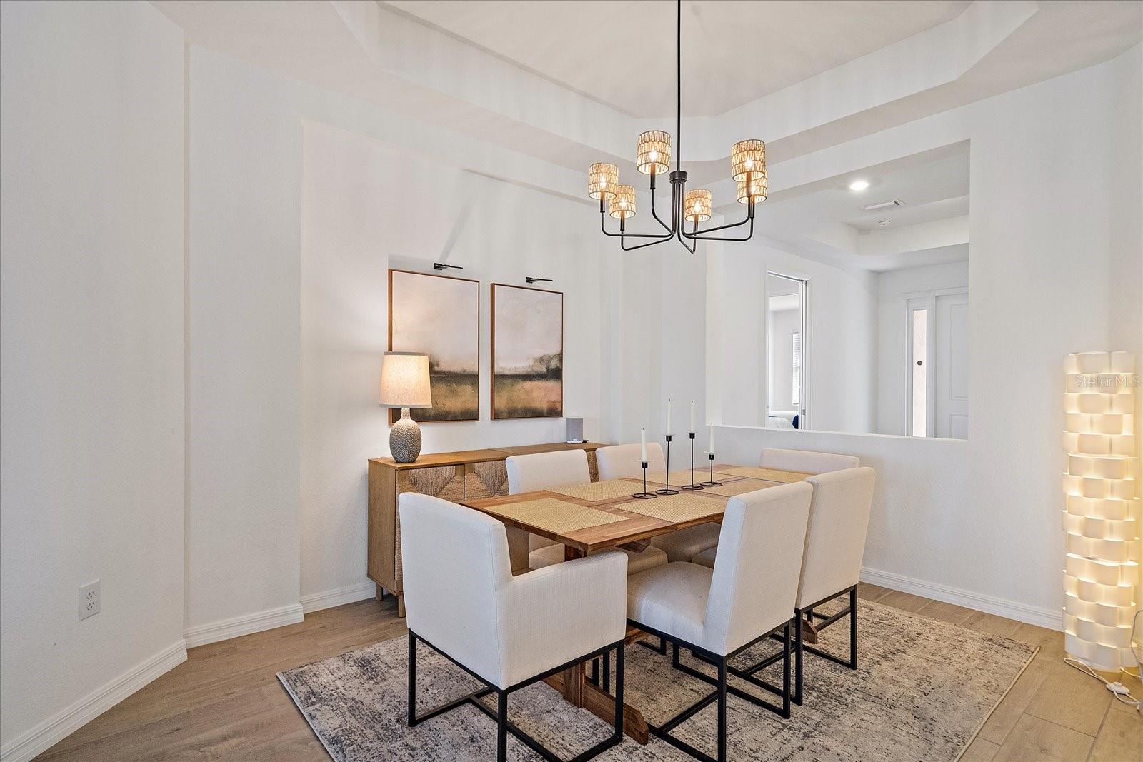 Listing photo id 15 for 17552 Santorini Court