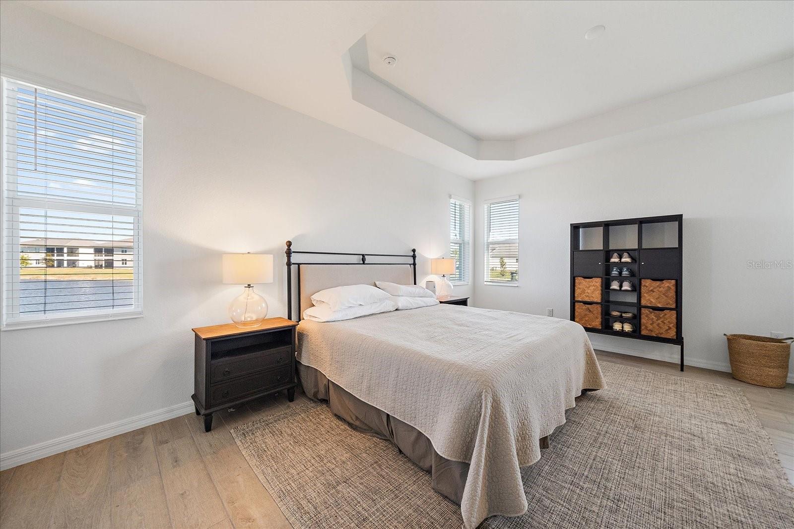 Listing photo id 16 for 17552 Santorini Court