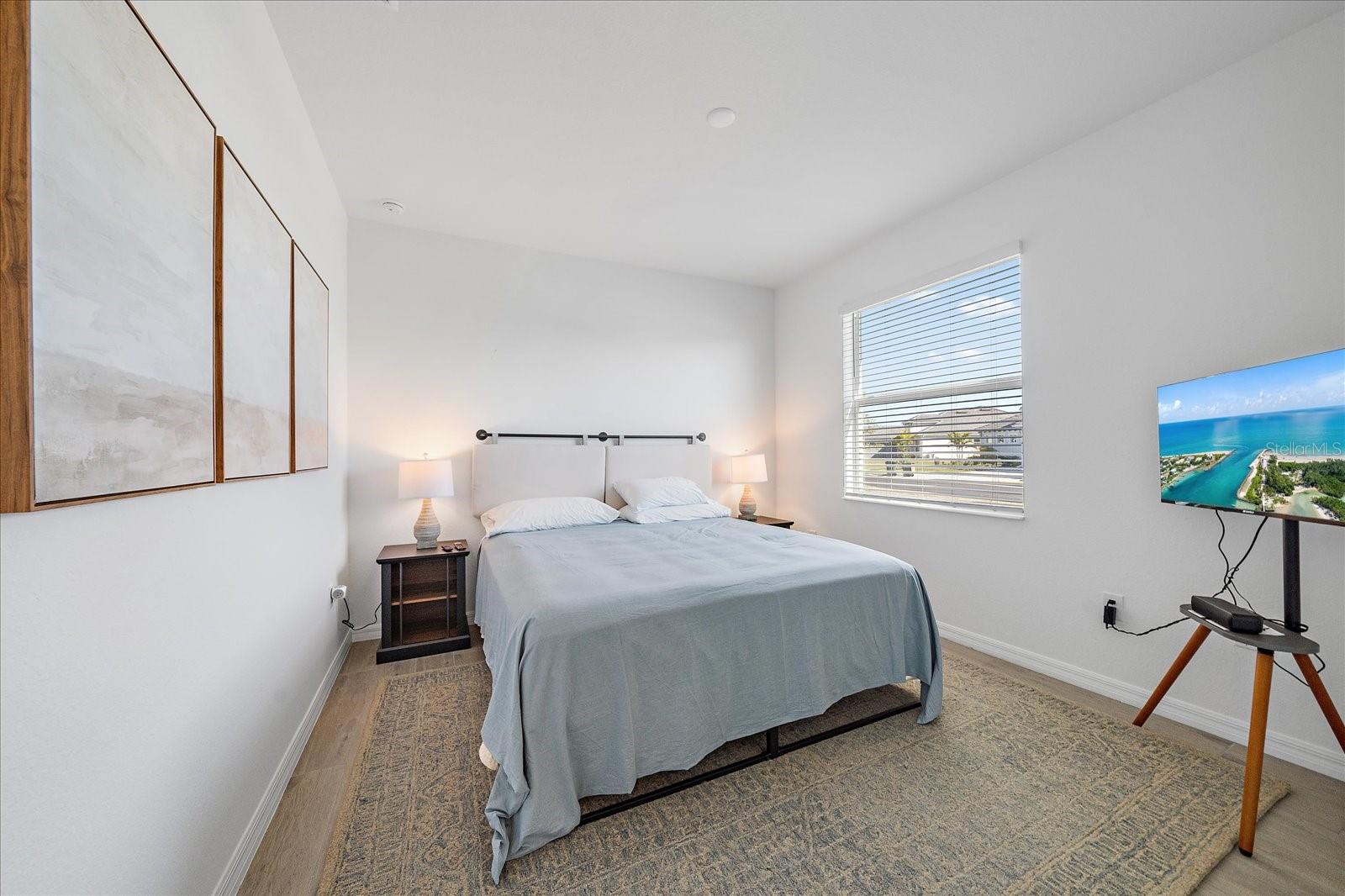 Listing photo id 20 for 17552 Santorini Court