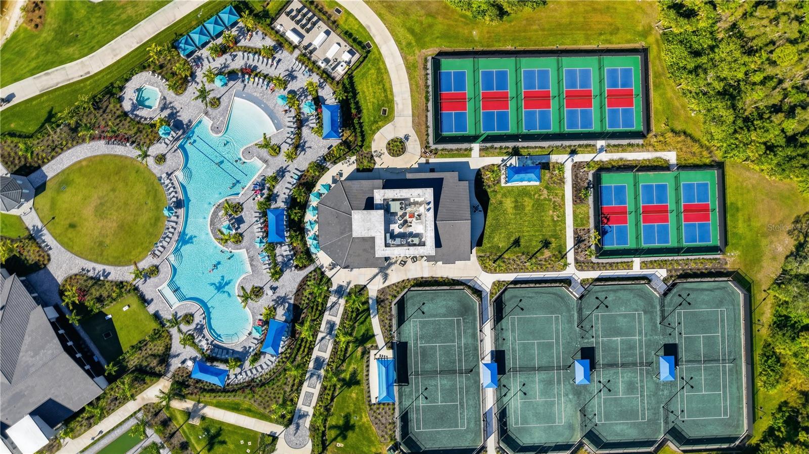 Listing photo id 34 for 17552 Santorini Court