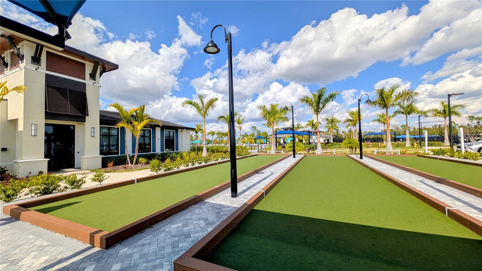 Listing photo id 40 for 17552 Santorini Court