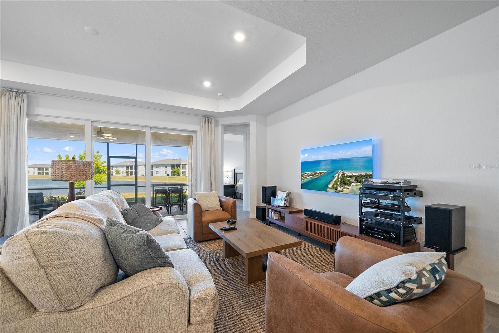 Listing photo id 6 for 17552 Santorini Court