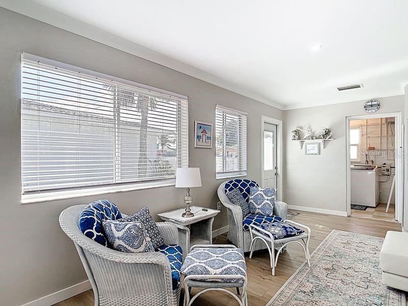 Image 14 of 35 For 1977 Beach Road 44