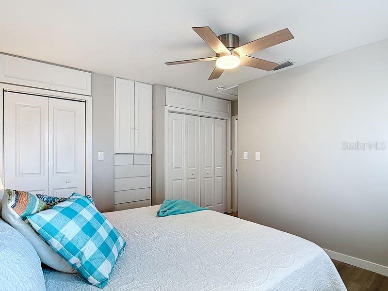 Image 16 of 35 For 1977 Beach Road 44