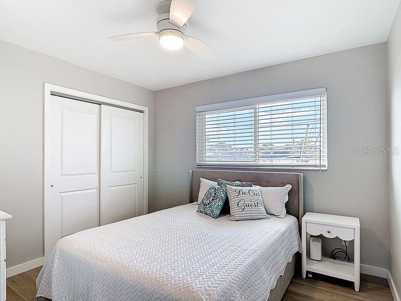 Image 22 of 35 For 1977 Beach Road 44