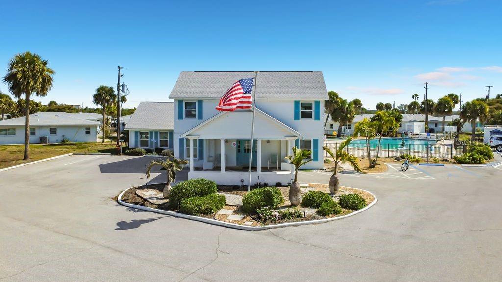 Image 26 of 35 For 1977 Beach Road 44