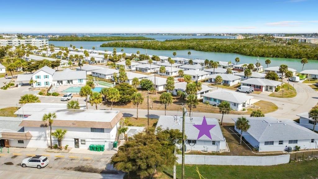 Image 29 of 35 For 1977 Beach Road 44