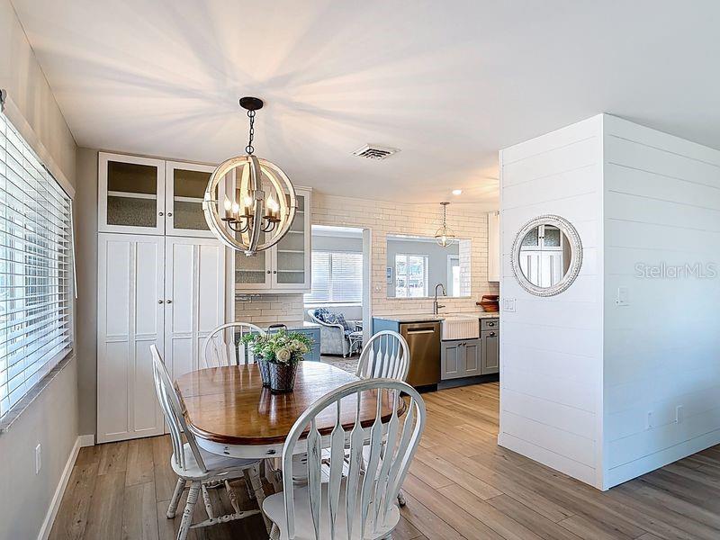 Image 6 of 35 For 1977 Beach Road 44