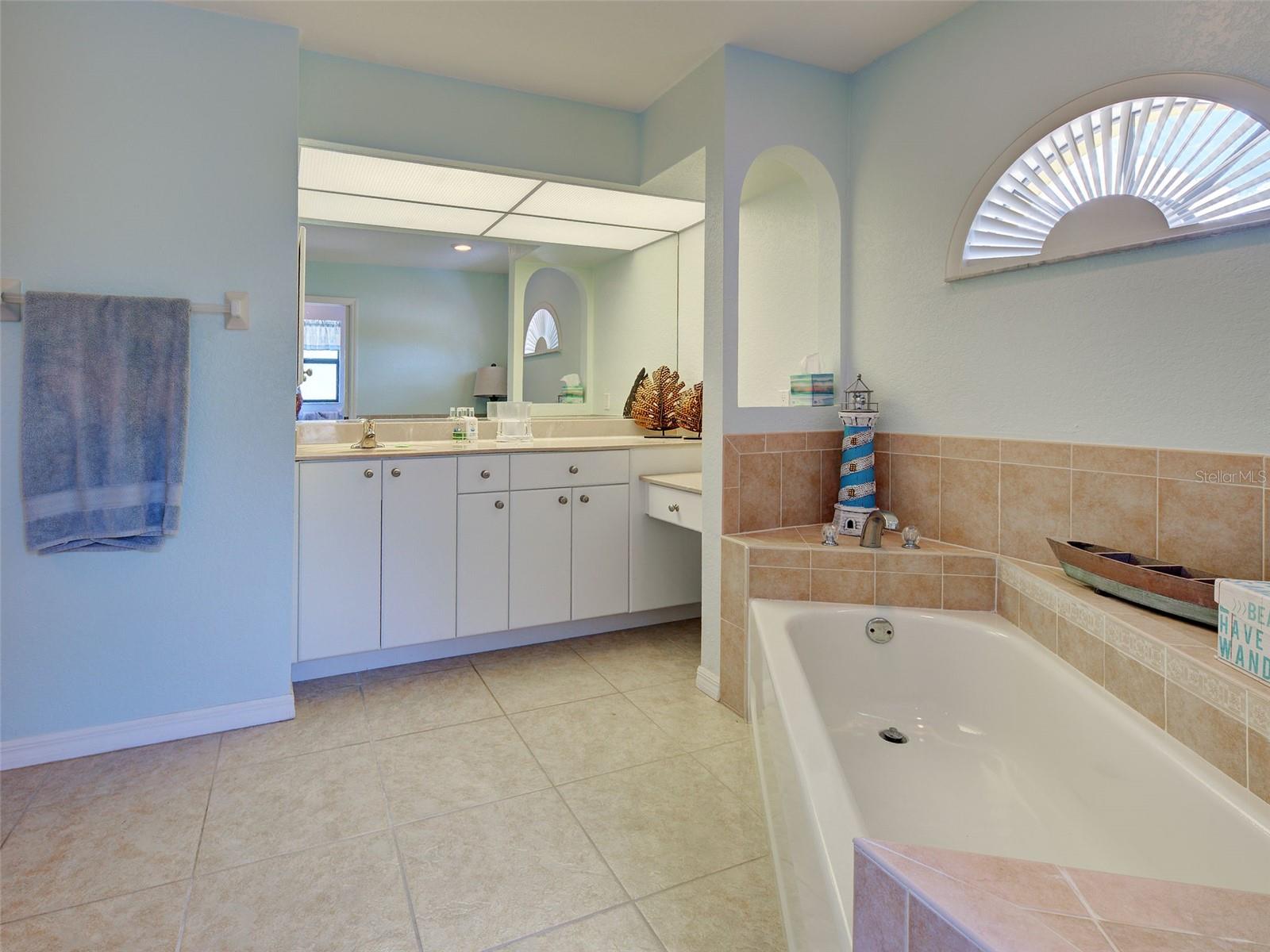 Image 40 of 49 For 2135 Belvoir Street