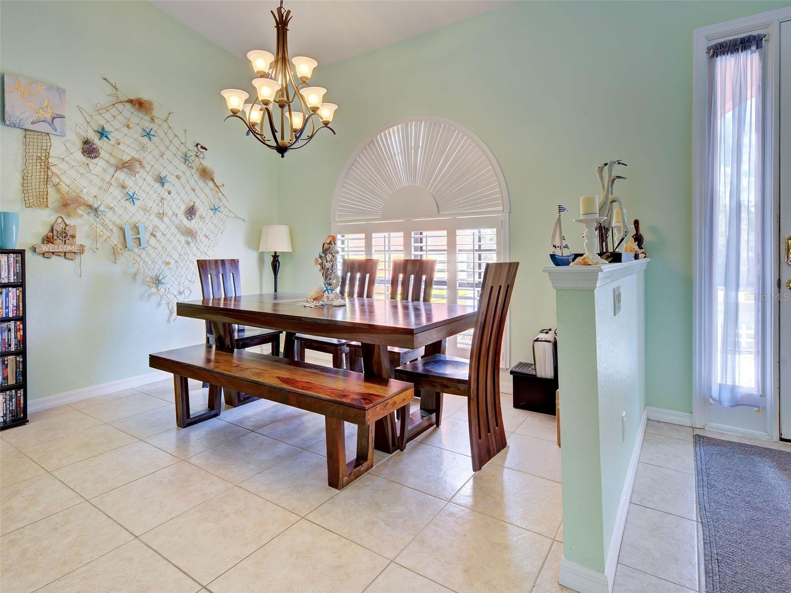 Image 9 of 49 For 2135 Belvoir Street