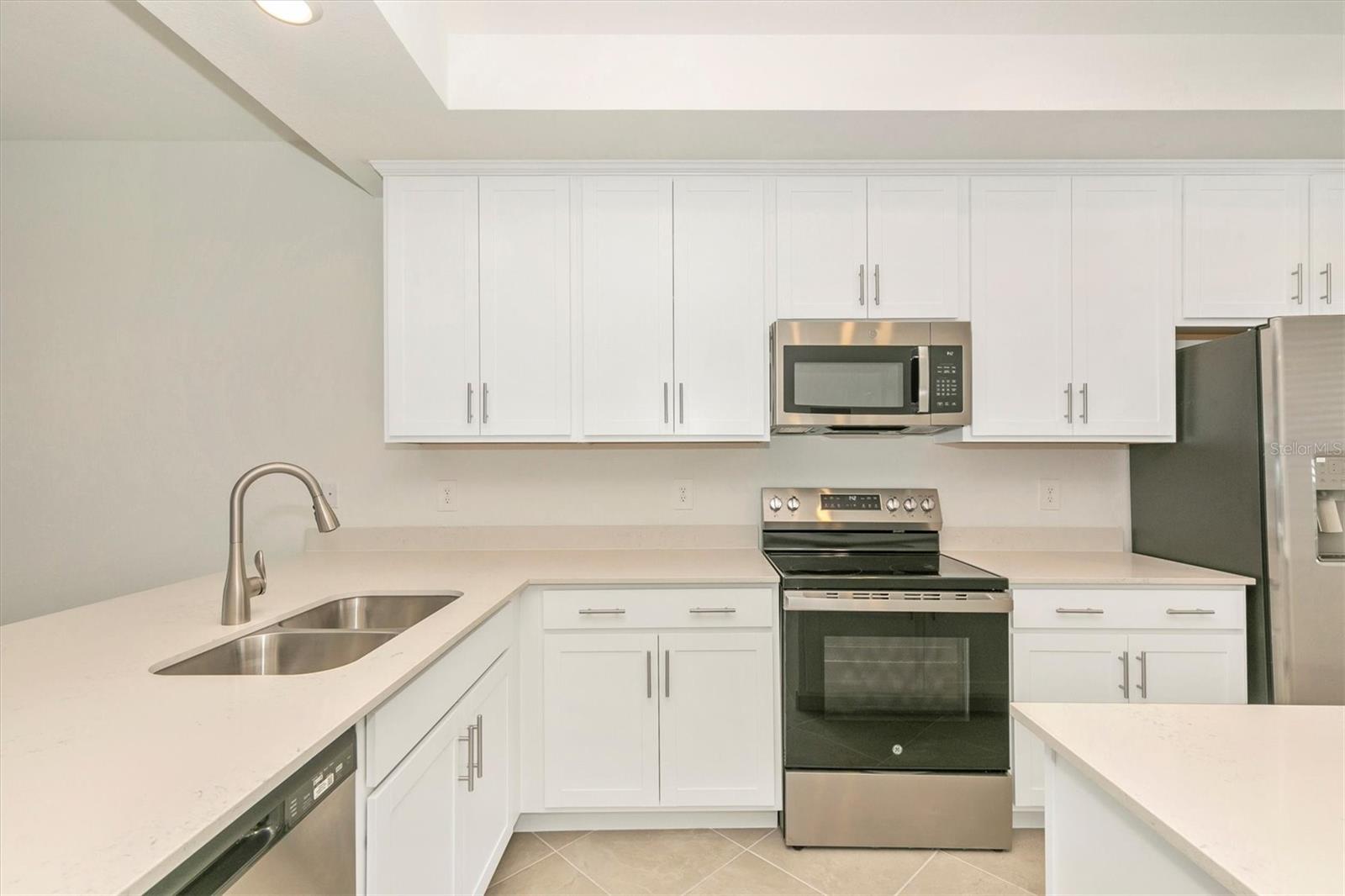 Image 15 of 100 For 12320 Wellen Golf Street 305