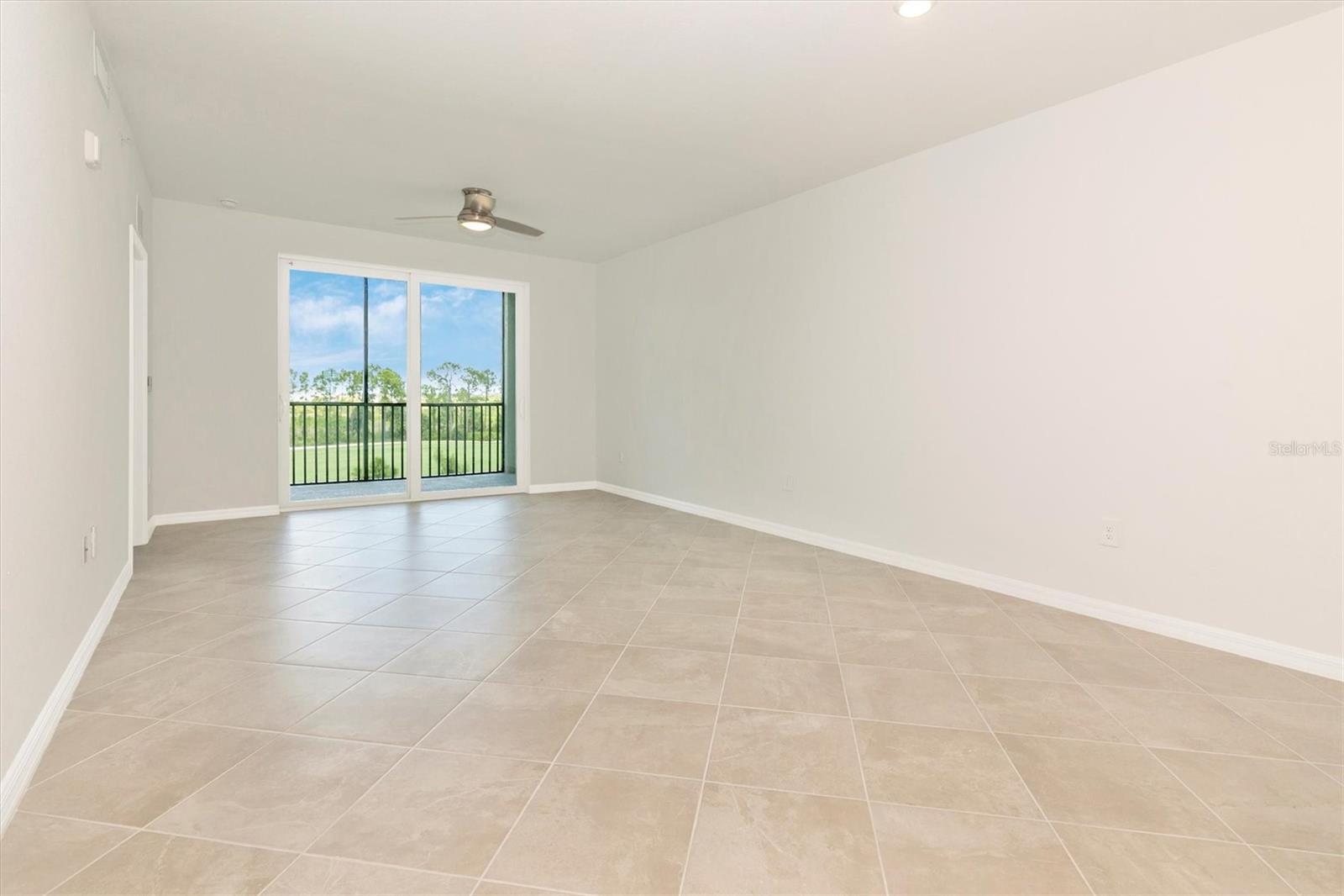 Image 18 of 100 For 12320 Wellen Golf Street 305