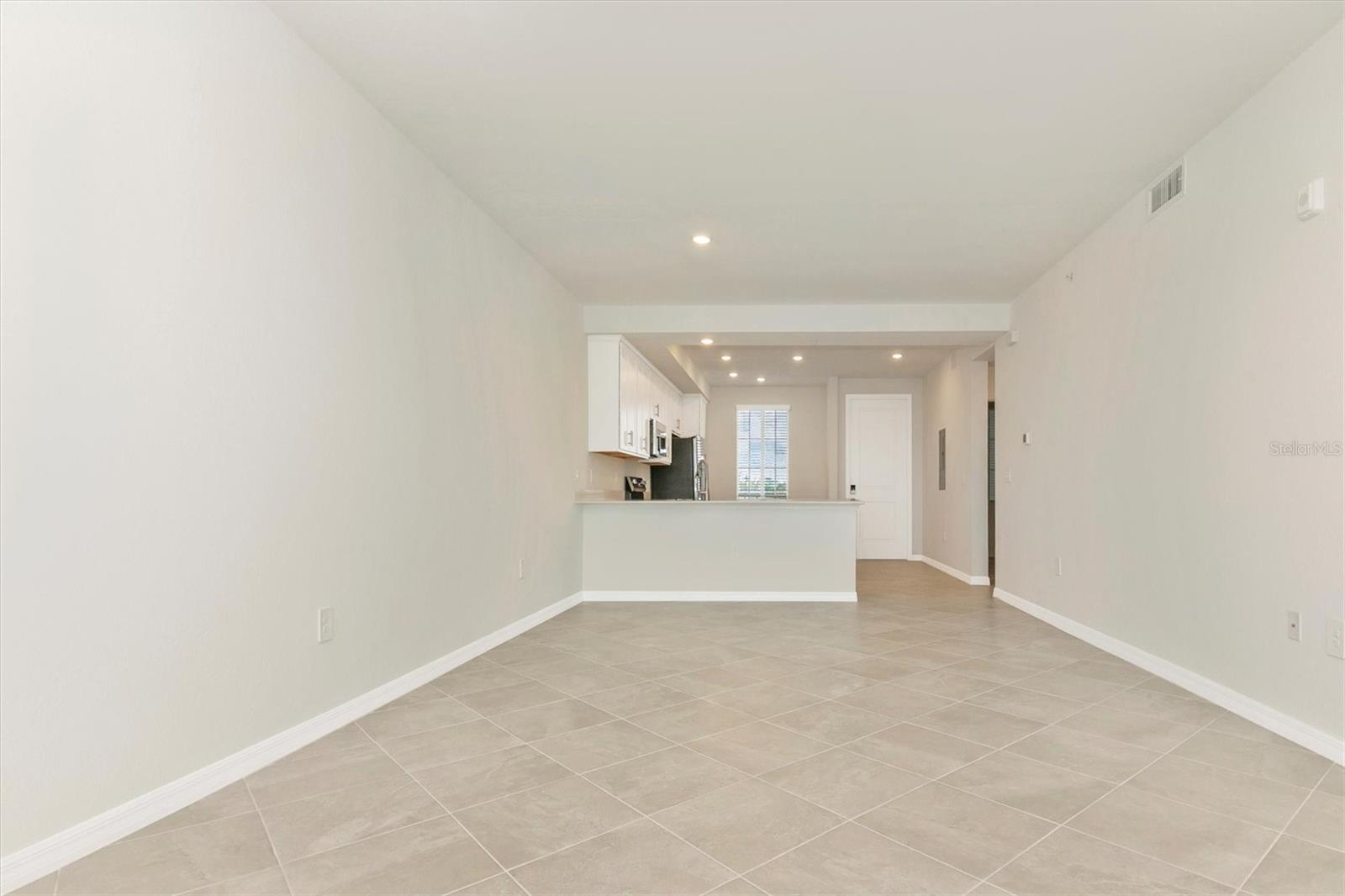 Image 22 of 100 For 12320 Wellen Golf Street 305
