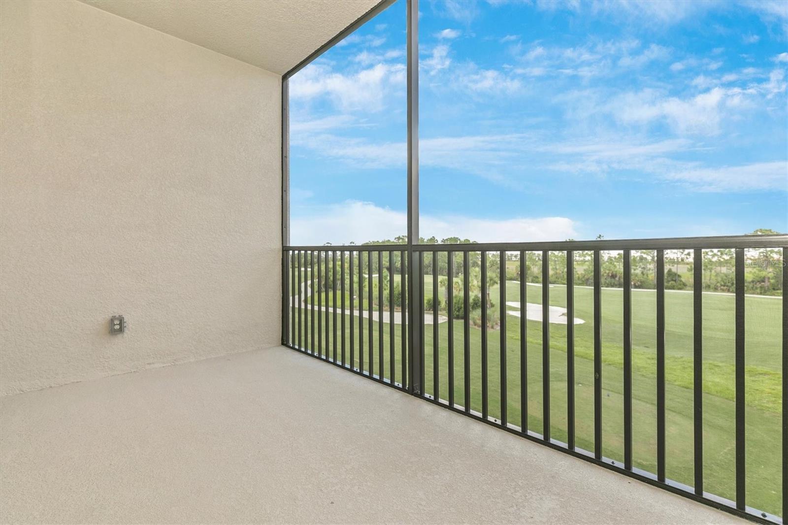 Image 26 of 100 For 12320 Wellen Golf Street 305