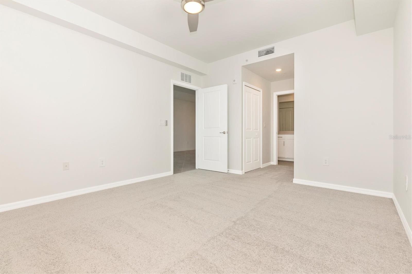 Image 31 of 100 For 12320 Wellen Golf Street 305