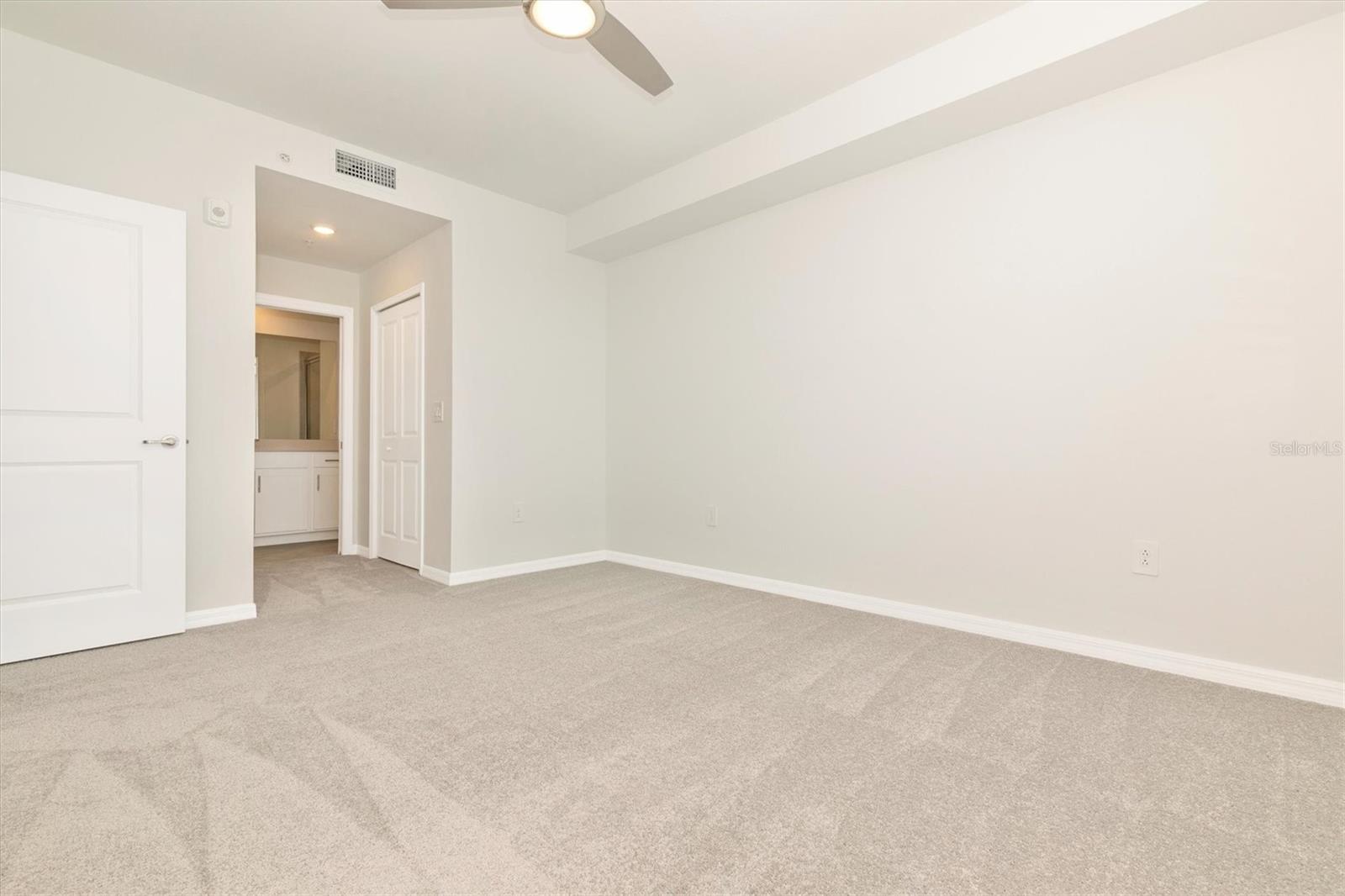 Image 32 of 100 For 12320 Wellen Golf Street 305