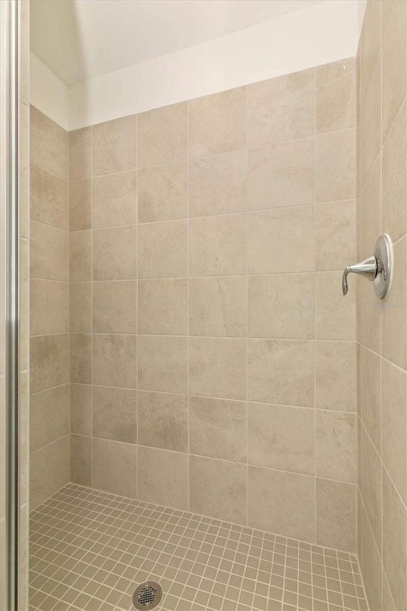 Image 40 of 100 For 12320 Wellen Golf Street 305