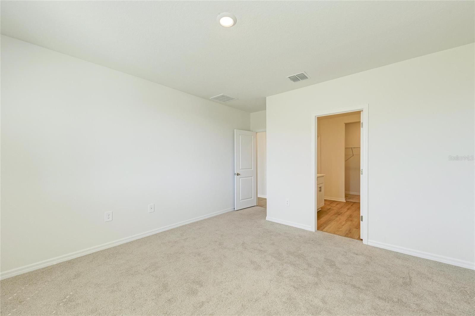 Image 23 of 68 For 261 Lazy Shore Drive