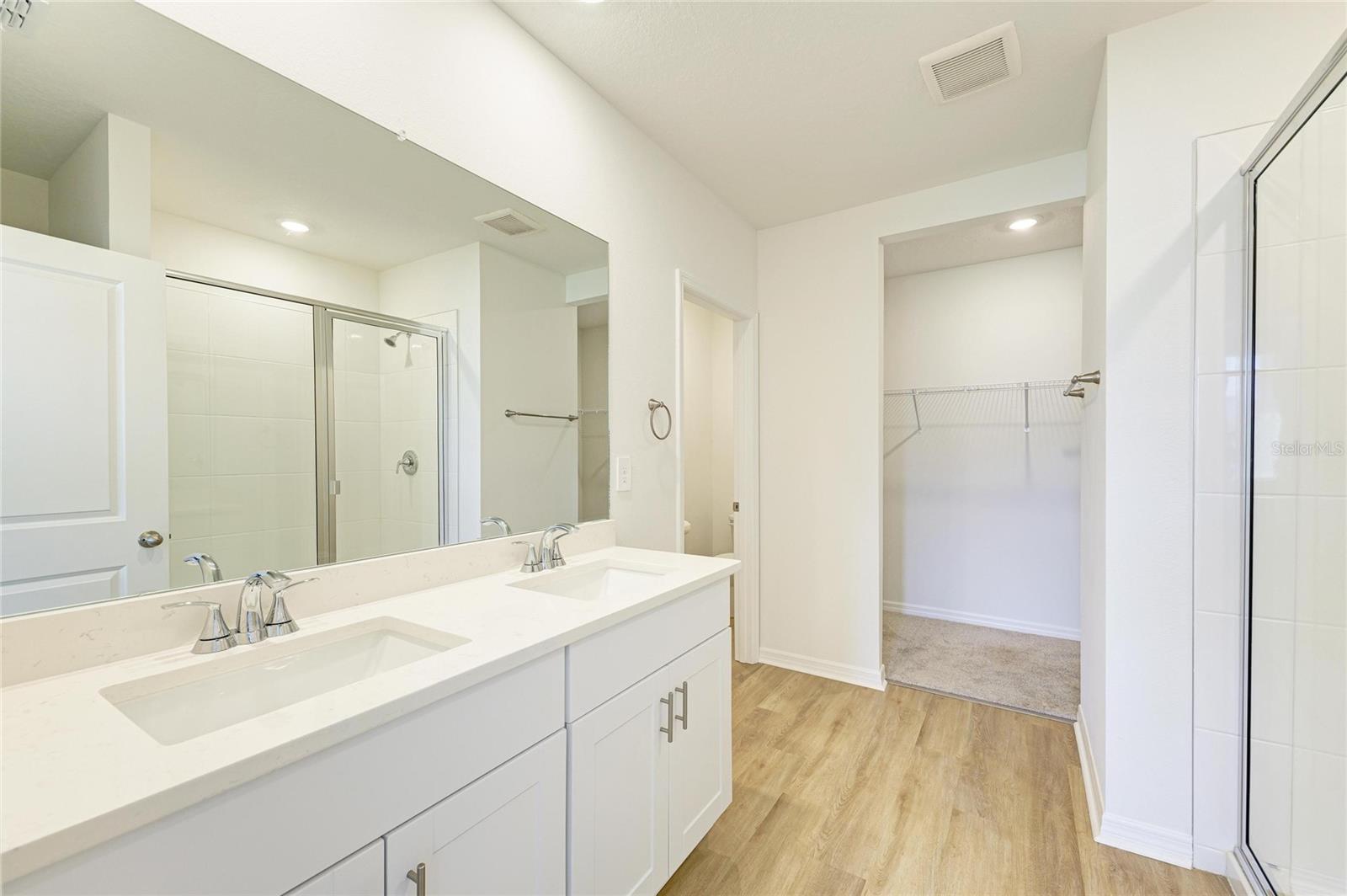 Image 24 of 68 For 261 Lazy Shore Drive