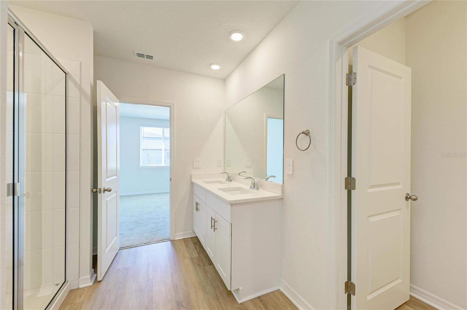 Image 26 of 68 For 261 Lazy Shore Drive