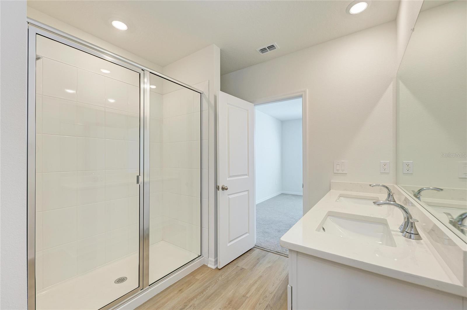 Image 27 of 68 For 261 Lazy Shore Drive