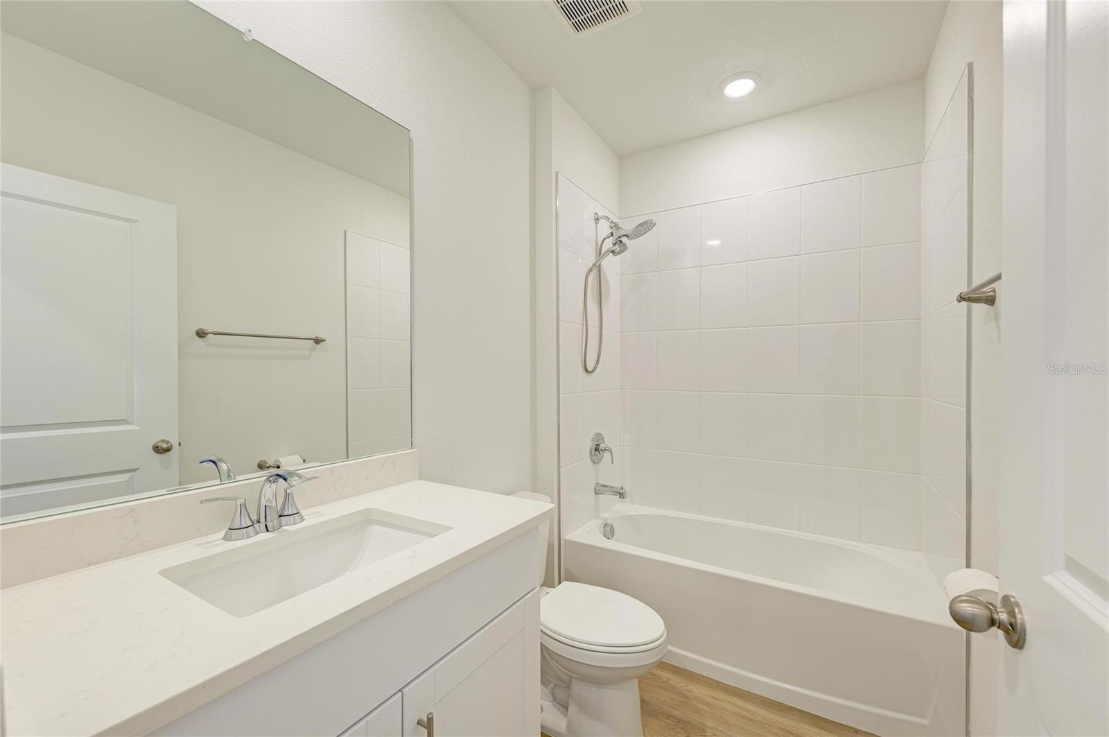 Image 33 of 68 For 261 Lazy Shore Drive