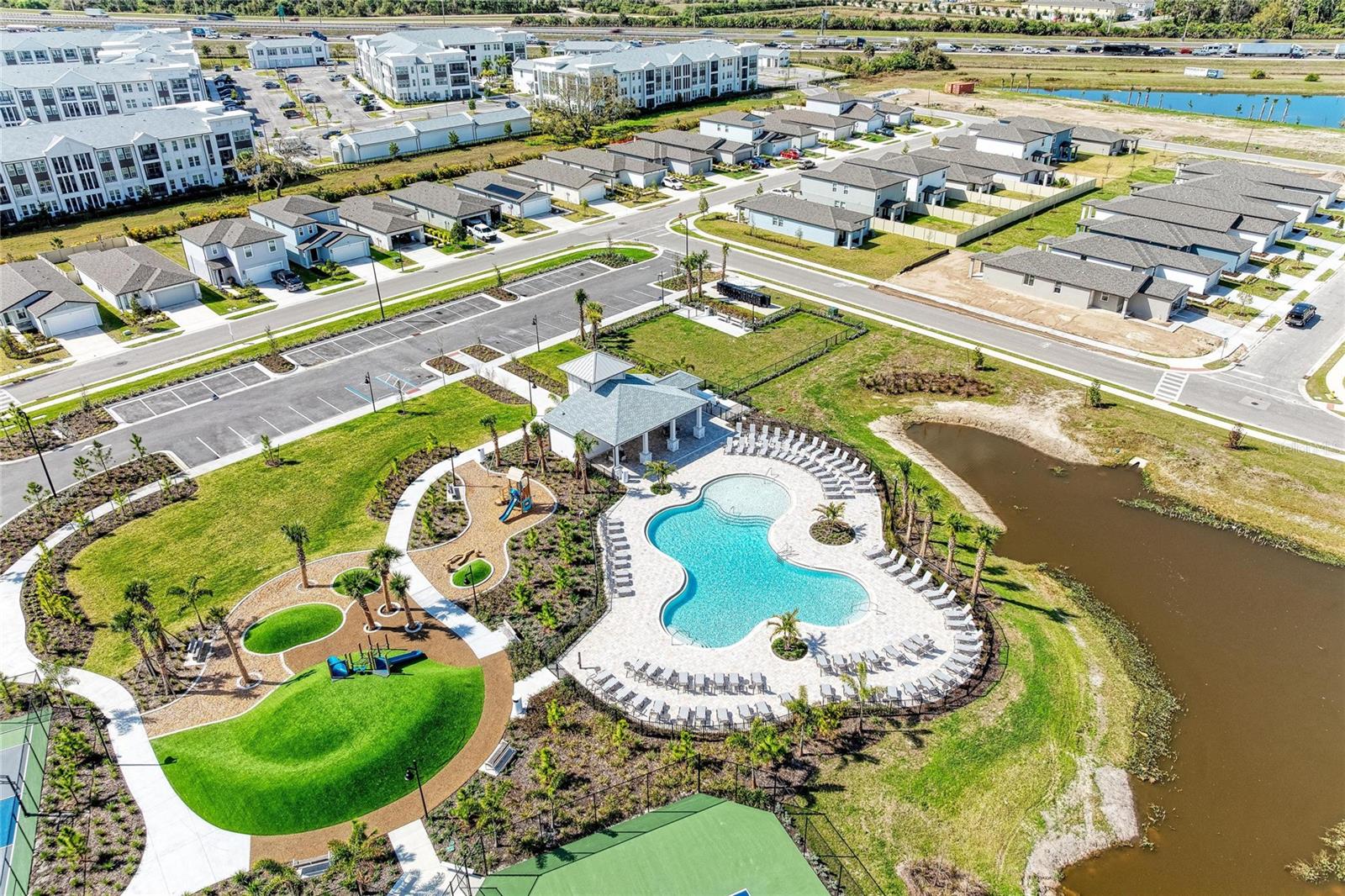 Image 53 of 68 For 261 Lazy Shore Drive