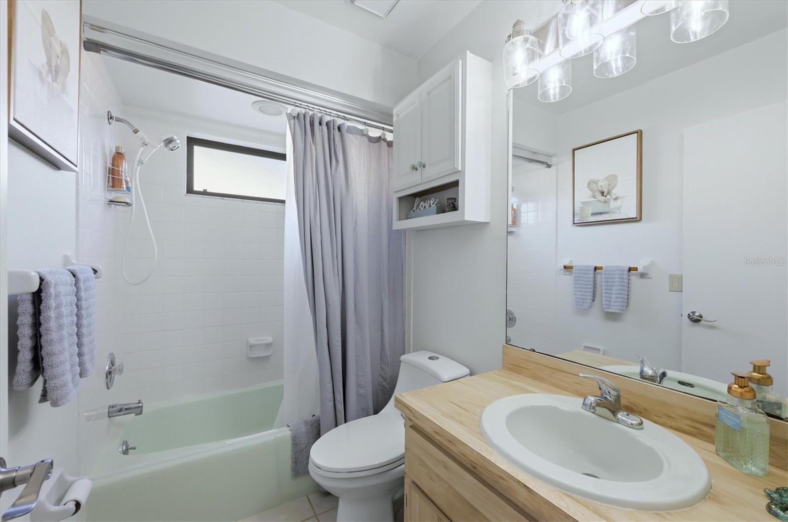 Image 11 of 25 For 210 High Point Drive 210a